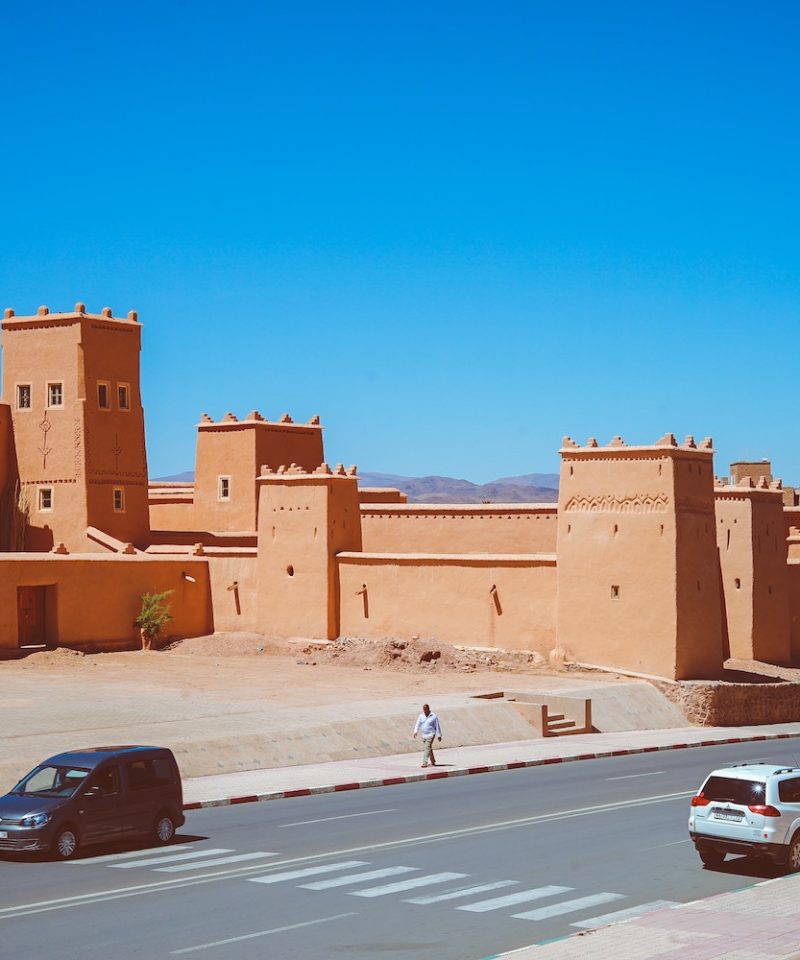 Viva una verdadera aventura marroquí con nuestra 4 Días / 3 noches que comienzan desde Fez terminando en Marrakech a través del desierto de Merzouga.